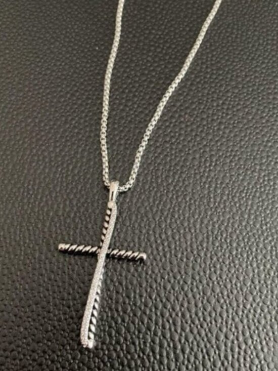 David Yurman💯 Jewelry - David Yurman Twisted Silver Cross Necklace